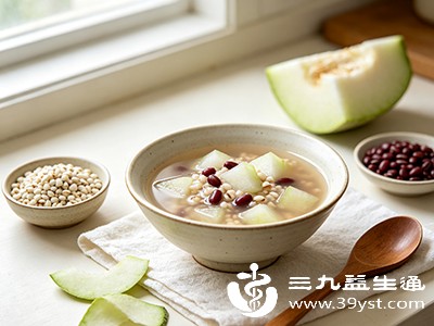 饮食清淡，适当增加健脾祛湿的食物