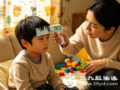 积食发烧特点 家长必看 别把积食发烧当成普通感冒乱处理