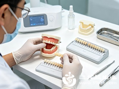 全瓷材质:美观与生物相容性俱佳的高端选择 全瓷材质:美观与生物相容性俱佳的高端选择
