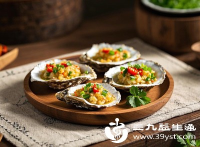 生蚝可能携带细菌或病毒,食用时务必彻底煮熟,避免生食导致食物中毒 生蚝可能携带细菌或病毒,食用时务必彻底煮熟,避免生食导致食物中毒