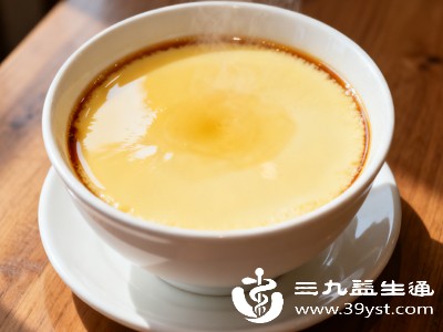 蛋类可以吃蒸蛋羹、煮鸡蛋黄(每天1个),蛋白过敏的宝宝先避开,等适应后再逐步尝试,补充优质蛋白和铁元素 蛋类可以吃蒸蛋羹、煮鸡蛋黄(每天1个),蛋白过敏的宝宝先避开,等适应后再逐步尝试,补充优质蛋白和铁元素
