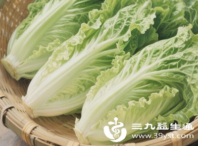 菠菜、油麦菜、生菜、西兰花,这些蔬菜水分充足,烹饪时建议少盐少油,比如清炒、白灼,能最大程度保留其营养成分,更好地发挥碱性食物的益处 菠菜、油麦菜、生菜、西兰花,这些蔬菜水分充足,烹饪时建议少盐少油,比如清炒、白灼,能最大程度保留其营养成分,更好地发挥碱性食物的益处