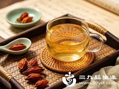 日常养生，栀子每次用量控制在3-5克，每周使用2-3次即可，不要每天连续使用