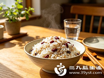 血糖正常值偏高人群的饮食秘诀：多吃1物少吃1物血糖稳如泰山