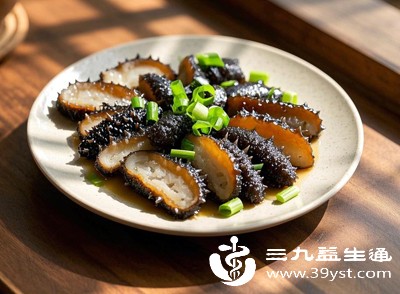 海参的烹饪应以清淡为主,如蒸、煮、炖等,避免油炸、红烧等重油重盐的烹饪方式 海参的烹饪应以清淡为主,如蒸、煮、炖等,避免油炸、红烧等重油重盐的烹饪方式