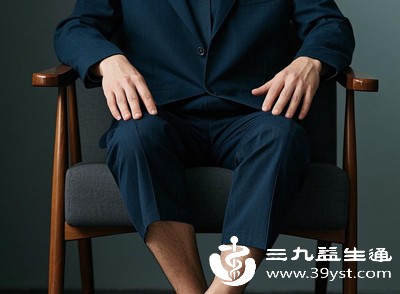 长期久坐会导致腹部血液循环不畅,脂肪堆积,皮肤失去弹性,加重松弛 长期久坐会导致腹部血液循环不畅,脂肪堆积,皮肤失去弹性,加重松弛