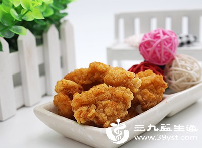 减少高糖饮料、油炸食品等空热量食物，增加膳食纤维和优质蛋白