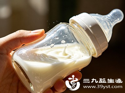 按需喂奶(母乳喂养按需,配方奶喂养可参考喂养间隔) 按需喂奶(母乳喂养按需,配方奶喂养可参考喂养间隔)