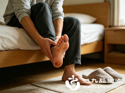 扁平足、高足弓人群足底受力异常,单侧受力不均,也会频繁出现单侧脚底酸痛、疲惫 扁平足、高足弓人群足底受力异常,单侧受力不均,也会频繁出现单侧脚底酸痛、疲惫