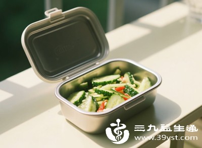 如果确实有剩菜,冷藏保存,吃之前彻底加热,但最好还是减少剩菜的习惯 如果确实有剩菜,冷藏保存,吃之前彻底加热,但最好还是减少剩菜的习惯