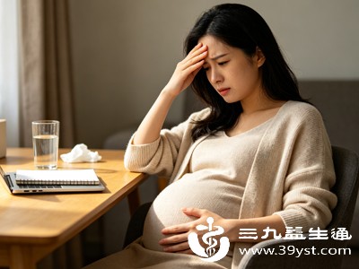 母体出现持续性严重头晕、胸闷气短、呼吸困难、脸色苍白，说明母体供氧严重不足，无法正常输送氧气给胎儿，长期持续会诱发胎儿宫内缺氧、胎心异常