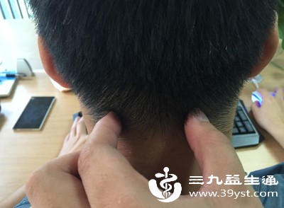 风池穴:驱散寒气,缓解鼻塞根源 风池穴:驱散寒气,缓解鼻塞根源