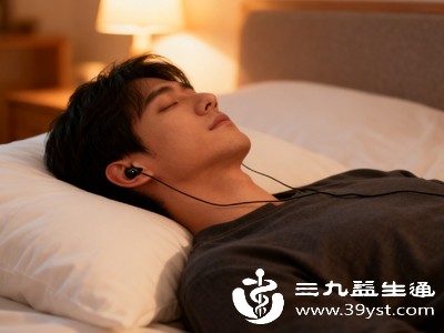 中医有言“阴虚则盗汗”,这是男性夜间盗汗最常见的病因,多见于中青年男性 中医有言“阴虚则盗汗”,这是男性夜间盗汗最常见的病因,多见于中青年男性