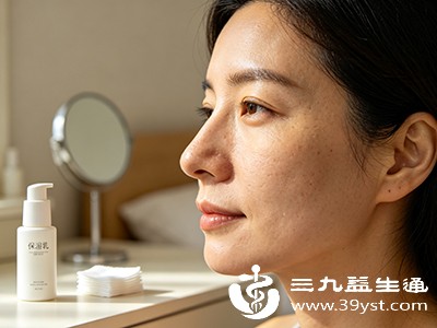 毛孔粗大分类型 看你是“油脂型”还是“老化型” 改善方法大不同