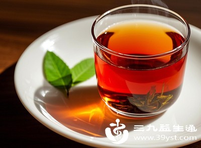 红茶阴虚火旺者则需谨慎饮用,若饮用后出现不适,应立即停止 红茶阴虚火旺者则需谨慎饮用,若饮用后出现不适,应立即停止