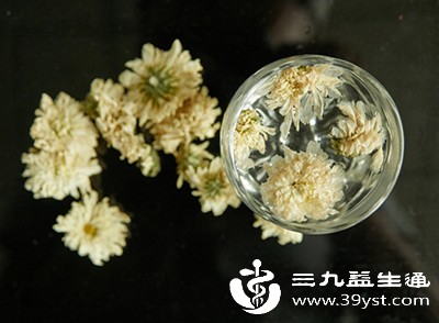 在用量上,每次取3-5朵干贡菊即可 在用量上,每次取3-5朵干贡菊即可