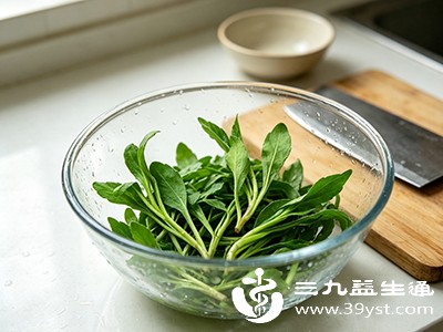 马兰草丰富的膳食纤维能增加粪便体积,刺激肠道蠕动,帮助缓解便秘问题 马兰草丰富的膳食纤维能增加粪便体积,刺激肠道蠕动,帮助缓解便秘问题
