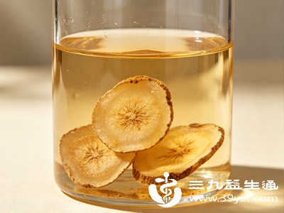 黄精还可能对脂质代谢产生有益影响，有助于调节体内脂肪代谢平衡，减少脂质异常堆积的风险，对维持心血管健康有一定间接的辅助作用