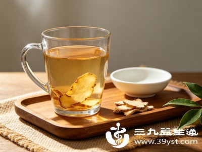 黄精中的活性成分具有一定的抗氧化作用，能帮助清除体内多余的自由基，减少自由基对肌肤细胞的损伤