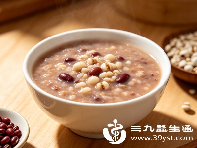 薏米红豆芡实粥:专攻湿气虚胖,改善浮肿黏便 薏米红豆芡实粥:专攻湿气虚胖,改善浮肿黏便