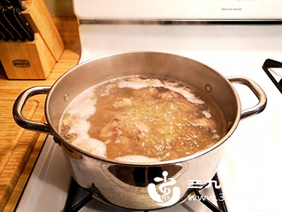 肉类：冷水下锅，血沫才能出来