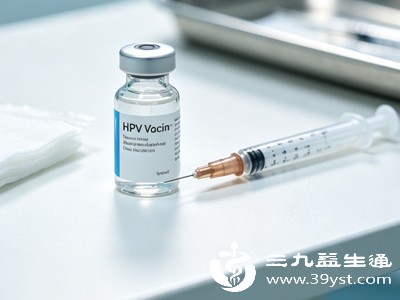 四价HPV疫苗的副作用整体分为常见轻微反应和罕见严重反应两类，均为接种后的生理性身体应答，并非疫苗对身体的损伤，大家可科学理性看待
