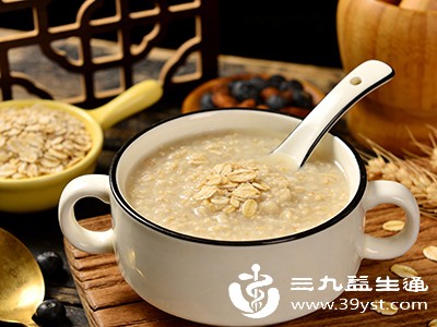 可溶性纤维（燕麦、魔芋、果胶）吸附多余油脂与有害物质