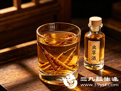 泡制药酒前需了解药材质地、成分特性,遵循合理配比,避免随意搭配多种药材 泡制药酒前需了解药材质地、成分特性,遵循合理配比,避免随意搭配多种药材