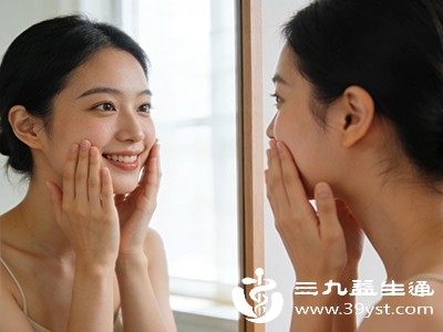 颅骨的整体比例也会影响面部观感，比如颅顶较低时，会让面部垂直距离显得较短