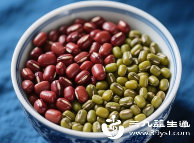黄豆、绿豆、黑豆、芸豆等豆类,是公认的高产气食物 黄豆、绿豆、黑豆、芸豆等豆类,是公认的高产气食物
