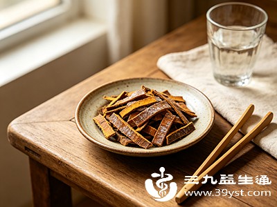 阴虚火旺、湿热下注？盐黄柏或许能帮上忙
