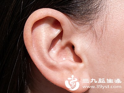 耳朵出水并非小事 可能是这几种耳部问题