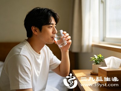 喝水不足会直接导致血液黏稠度升高,血流速度变慢,容易出现头晕、乏力、手脚冰凉,长期还会加重血管负担 喝水不足会直接导致血液黏稠度升高,血流速度变慢,容易出现头晕、乏力、手脚冰凉,长期还会加重血管负担