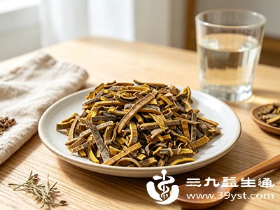 阴虚火旺、湿热下注？盐黄柏或许能帮上忙