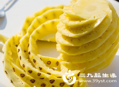 吃凤梨怕“上火”盐水浸泡就够了 还有2个要点多数人不知道
