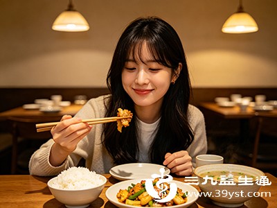比午餐减少主食，增加蔬菜和优质蛋白的比例