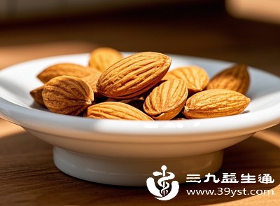 日常可通过食用富含维生素E的食物来补充,如坚果(杏仁、核桃等)、植物油(橄榄油、葵花籽油等)、豆类及绿叶蔬菜等 日常可通过食用富含维生素E的食物来补充,如坚果(杏仁、核桃等)、植物油(橄榄油、葵花籽油等)、豆类及绿叶蔬菜等