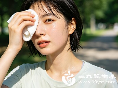 剧烈运动带来的身体拉扯、震荡，容易引发腰部酸痛、小腹隐痛，经期结束后依旧残留不适感，难以彻底恢复
