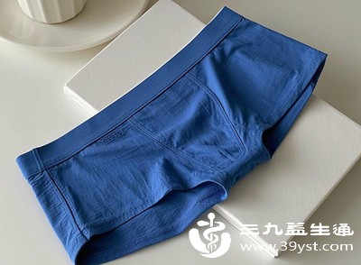 长期使用的内裤，纤维缝隙中会残留顽固细菌、代谢残渣，普通清洗无法彻底洗净