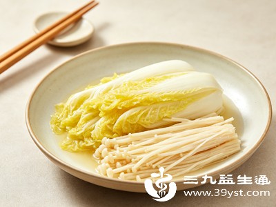 清炒娃娃菜金针菇（清爽素菜、低卡低负担）