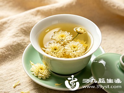 尿酸高别乱吃东西！这些能降尿酸的食物和误区都在这