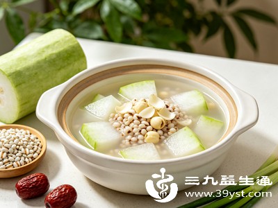 蔬菜和水果选择低渣、易消化的种类，如冬瓜、南瓜、苹果等，既能补充营养，又不会给身体带来额外负担