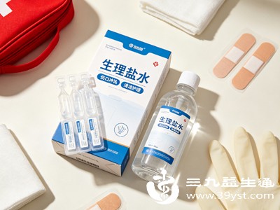 熬夜上火、换季咽喉干燥，喉咙总有异物感，可使用生理盐水短暂漱口