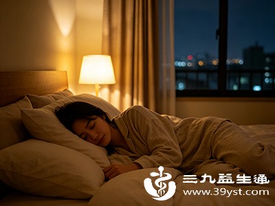 正常人在夜间睡眠时，血压会比白天下降10%-20%，这被称为“夜间血压下降”