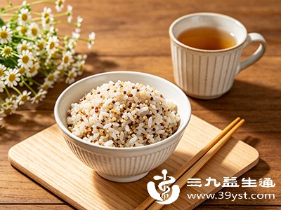 用全谷物米饭（糙米、燕麦米、藜麦等）替代部分精白米饭