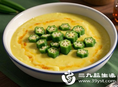 多采用蒸、煮、炖、拌等清淡的烹饪方式，避免煎、炸、烤
