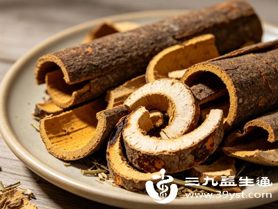 姜厚朴性温燥，主要适用于寒湿、气滞等实证