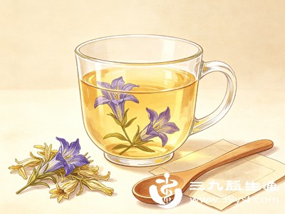 冲泡龙胆花时，建议使用80-90℃的热水，冲泡后静置5-10分钟即可饮用