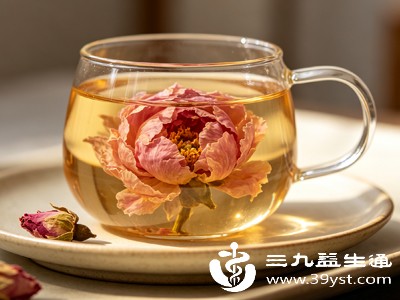 新鲜牡丹花瓣洗净后,可煮粥、煲汤、凉拌入菜,口感清香淡雅,能中和食材油腻,兼顾口感与养生,温和调理气血 新鲜牡丹花瓣洗净后,可煮粥、煲汤、凉拌入菜,口感清香淡雅,能中和食材油腻,兼顾口感与养生,温和调理气血
