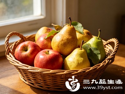 苹果和梨都富含水溶性果胶和膳食纤维，搭配食用能加倍促进肠道蠕动，软化粪便，缓解大便干结、久坐便秘的问题